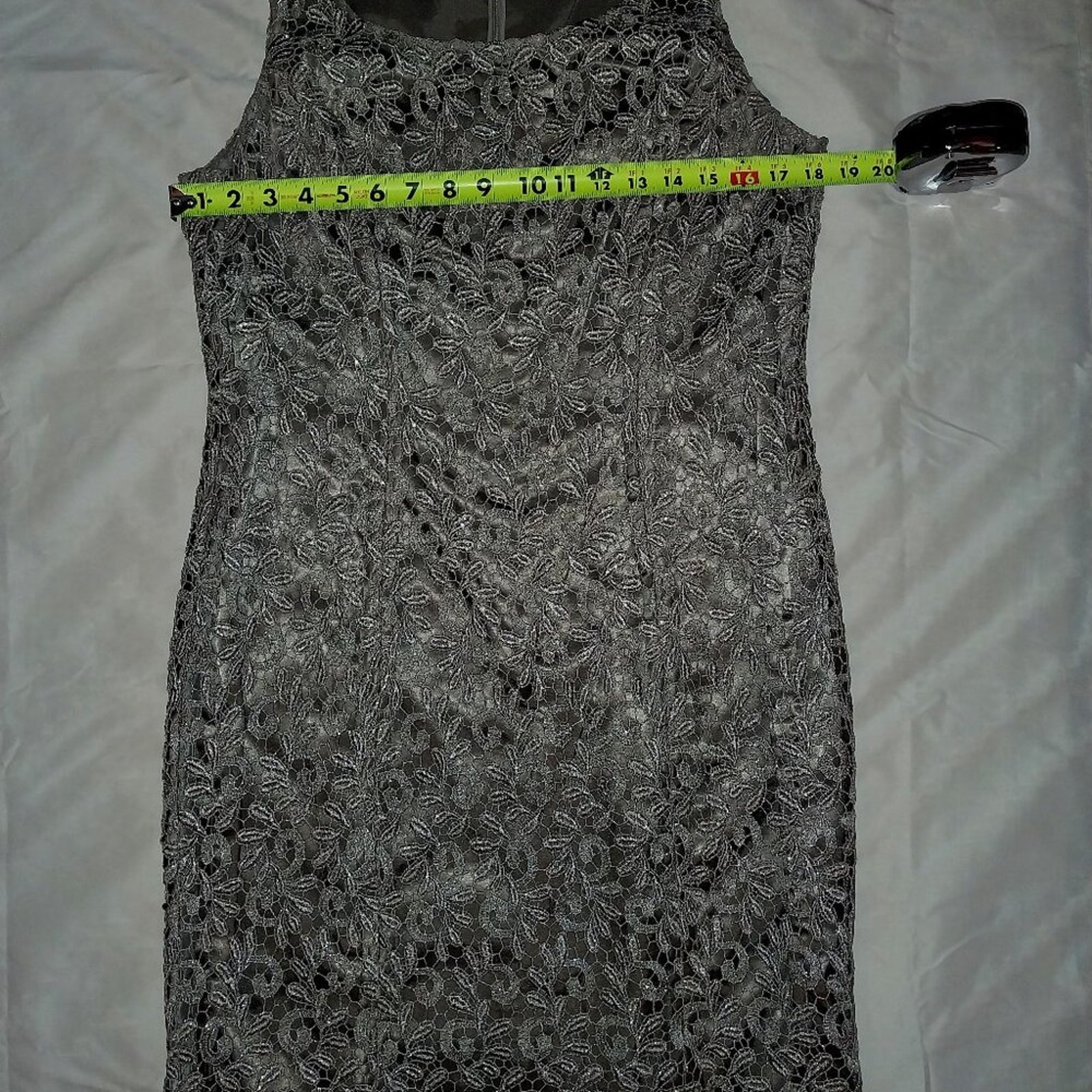 Dress, Tahari, Arthur Levine Silver Sleeveless Cocktail Dress Size 10